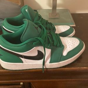 Jordan 1 lows pine green size 7.5 worn 5 times mid condition